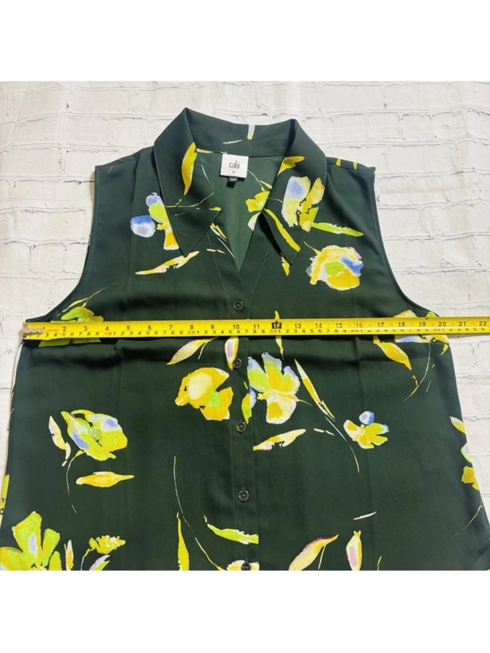 CAbi Women's Placid Button Sleeveless Top Multicolor Floral Size M #4740 Green - Picture 9 of 12